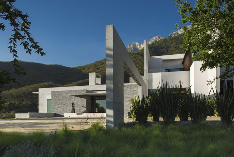 bauhaus-stil-haus-granit-beton-garten-natur-aussicht