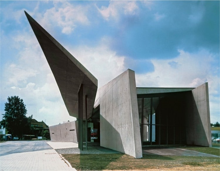 dekonstruktivismus-zaha-hadid-feuerwehr-deutschland-stararchitektin-beton