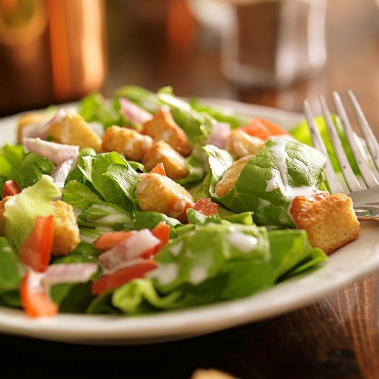 fitness-rezepte-salat-selber-machen-einfach-gesundes-gemüse-früchte
