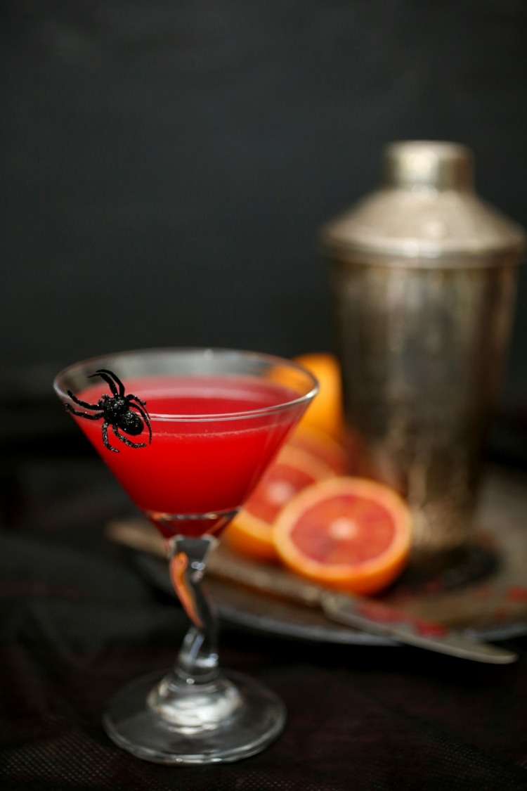 getränke-halloween-blood-orange-martini-spinne