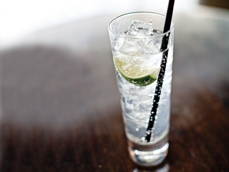 Gin Tonic Rezept zutaten-highball-cocktail