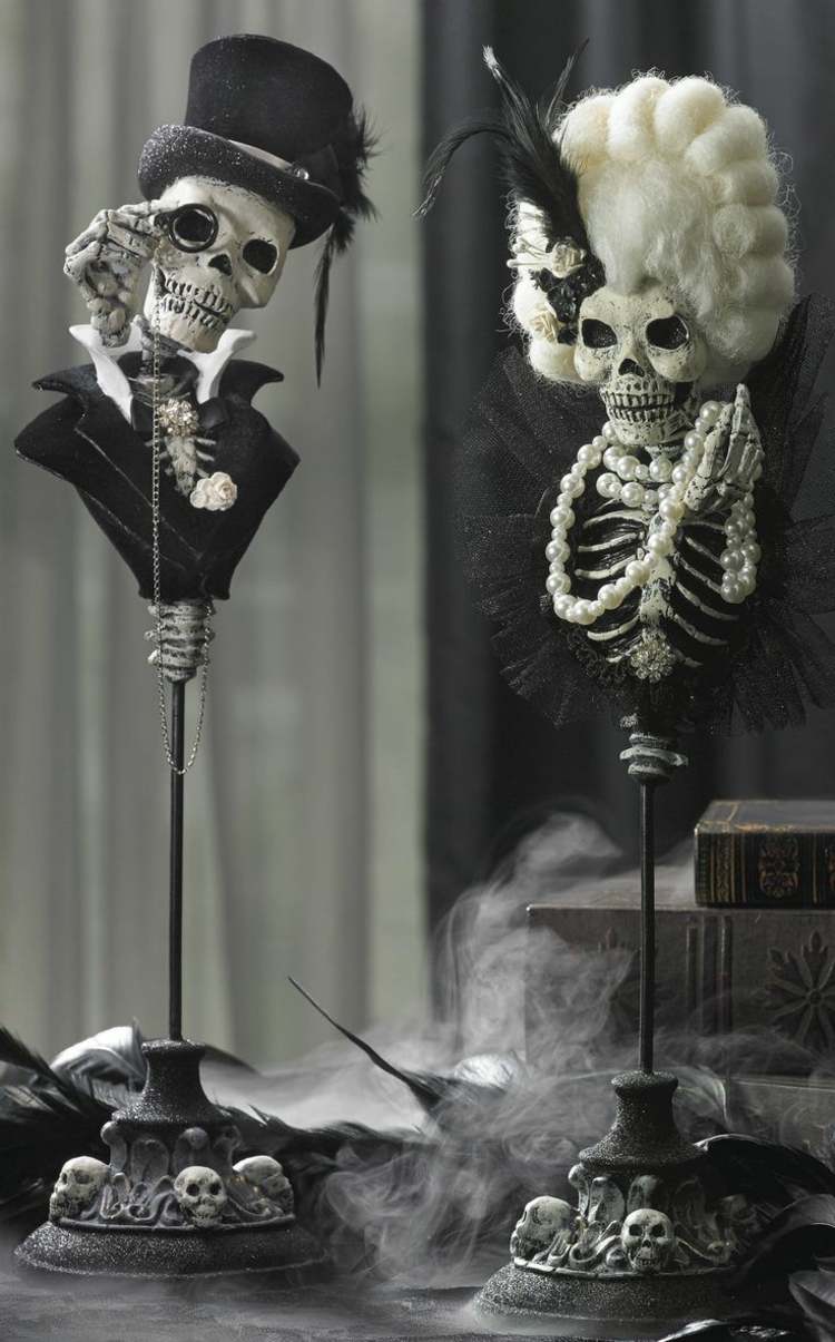 halloween-hochzeit-skelette-figuren-tischdekoration-idee-schwarz-weiß