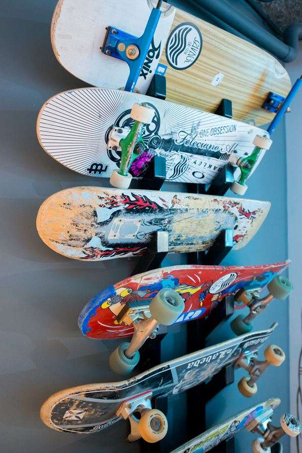 hobbyraum-gestaltung-modern-deko-skateboard