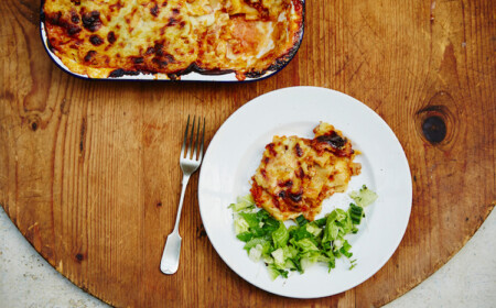 lasagne-bolognese-rezept-jamie-oliver-salat