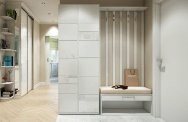 moderne-flurgestaltung-eingangsbereich-weiss-creme-marmor-bodenfliesen-garderobenschrank-hochglanz