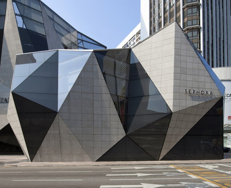 Origami Architektur -sephora-glas-spiegelfassade