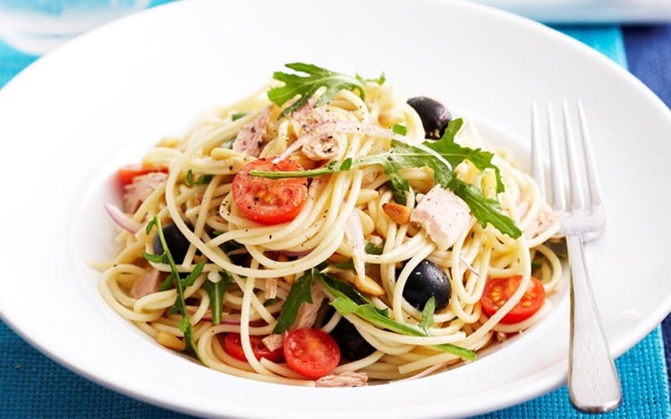 pasta-salat-jamie-oliver-thunfisch-rucola