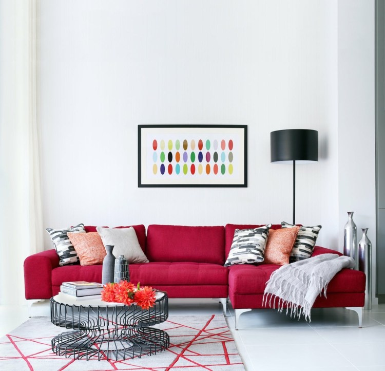 rot-modern-weiß-wände-einrichten-wohnzimmer