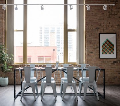 Esszimmer Stilmix Industrial Modern Zimmerpflanze Wandbild Lichtschiene Weiß