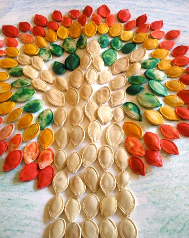 Herbst Collage Kindern basteln kürbiskerne bunte farben baum gestalten