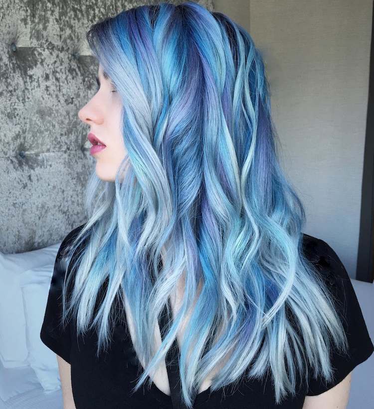 blaue haare ozean haarfarben trend blond lang