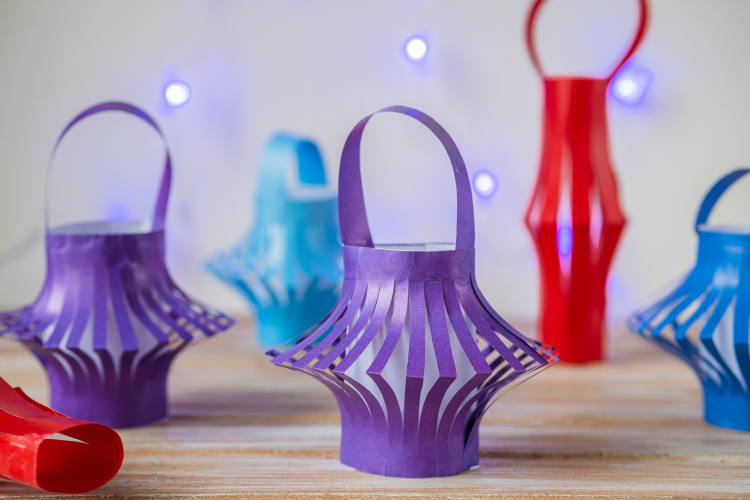 bunte papierlaternen basteln zu weihnachten