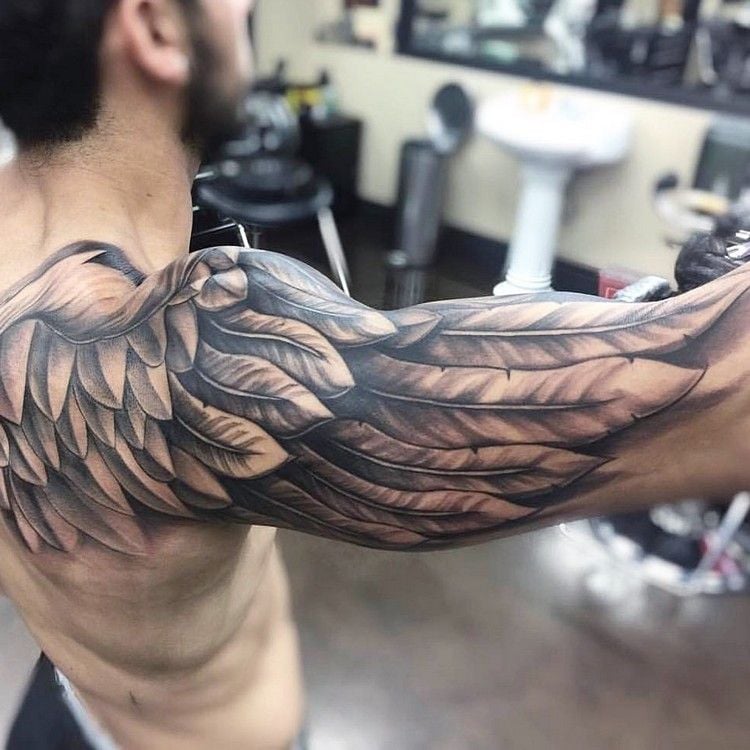 flügel tattoo arm rücken männer tattoos design ideen