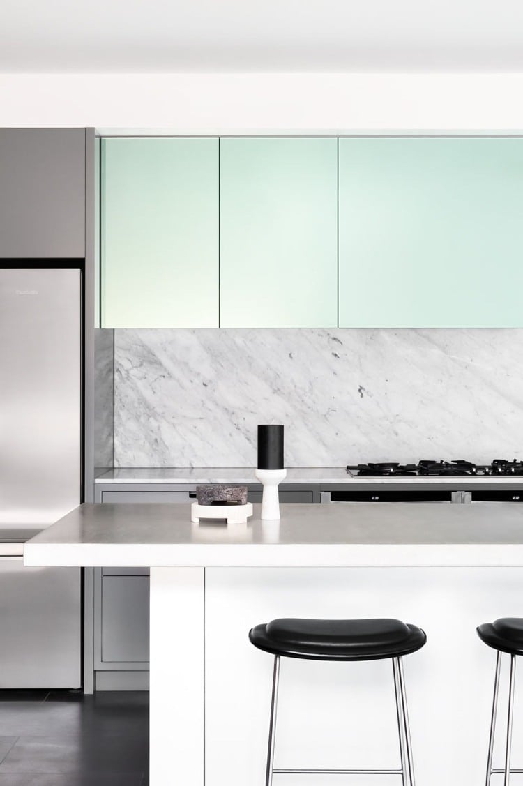 küche pastell modern minimalistisch marmor weiss mintgrün