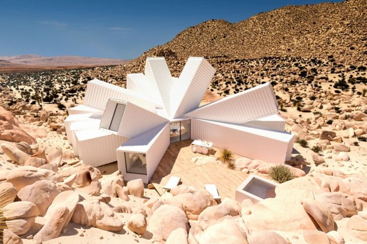 luxus containerhaus landschaft futuristisch felsen