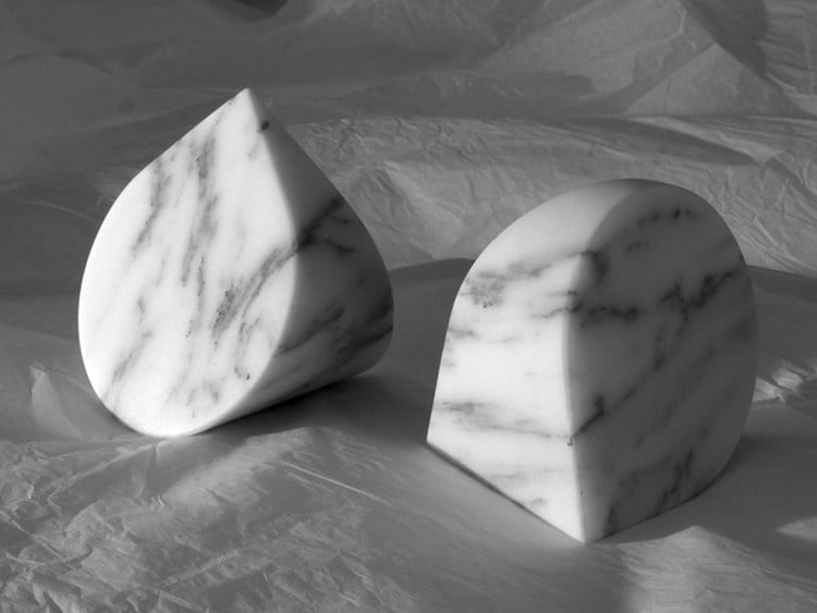 neue wohntrends naturstein objekte deko briefbeschwerer marmor weiss grau