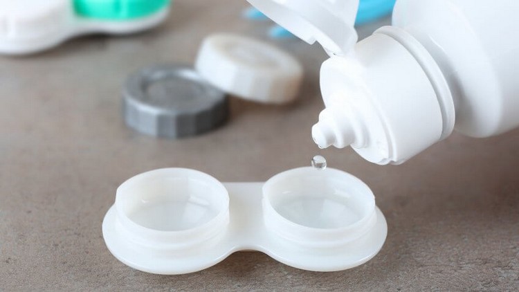 pflege kontaktlinsen desinfektionslösung behälter