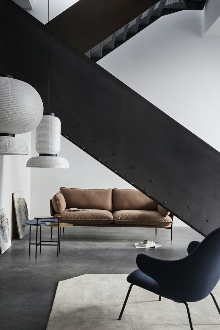treppe betonboden sofa sessel wohnzimmer