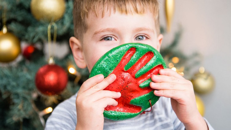 Weihnachtliches Basteln mit Kindern salzteig baumschmuck ideen