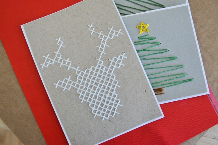 abstrakte weihnachtskarten gestalten rentier weißes garn