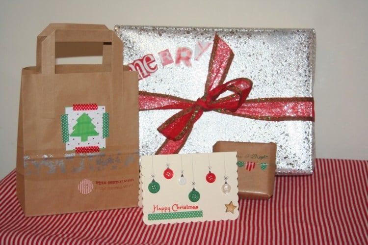 basteln mit washi tape geschenkverpackung weihnachtskarten knöpfe