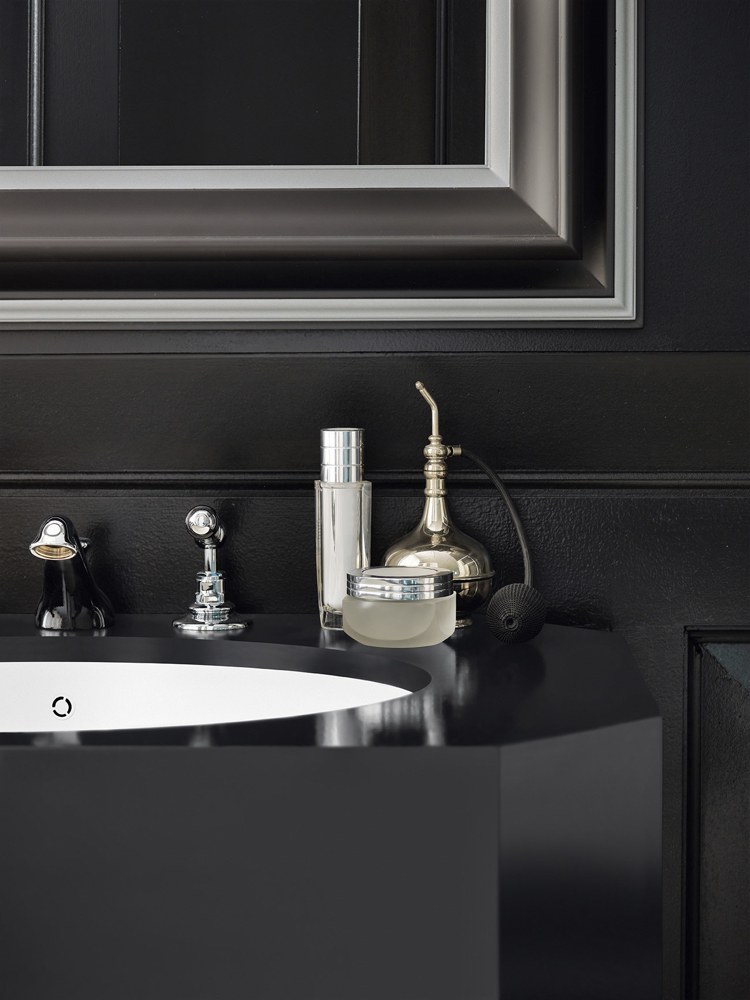 design handwaschbecken badezimmer schwarz schick accessoires chrome