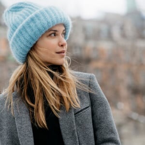 mützen trend 2017 2018 winter strick blau farbe damen