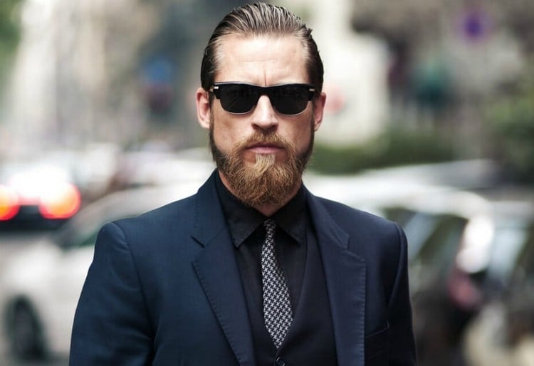 Trendfrisuren für Männer sleek look frisur elegant bart kombinieren