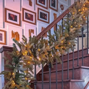 treppengeländer weihnachtlich dekorieren verschiedene kreative ideen