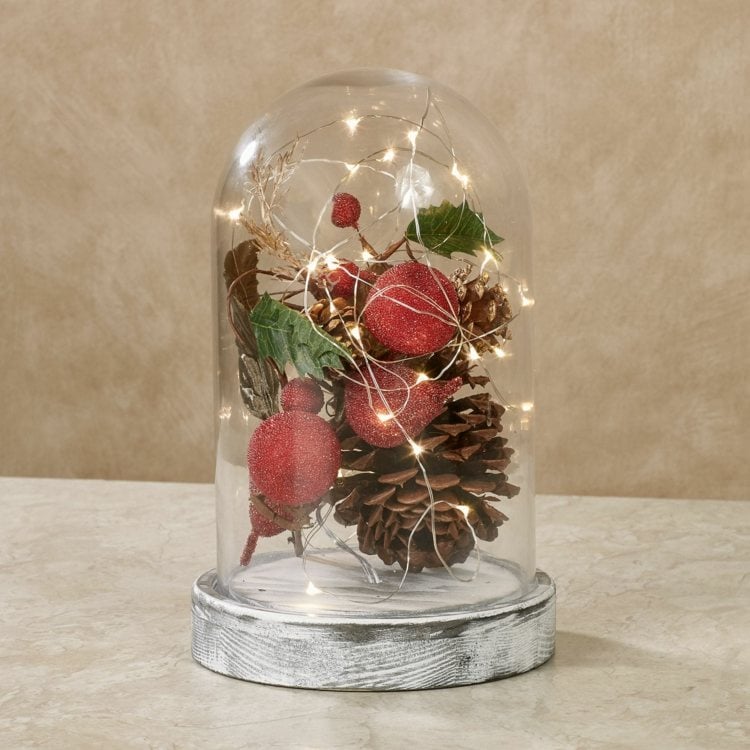 glasglocke dekorieren weihnachtlich ornamente mistelzweige tannenzapfen
