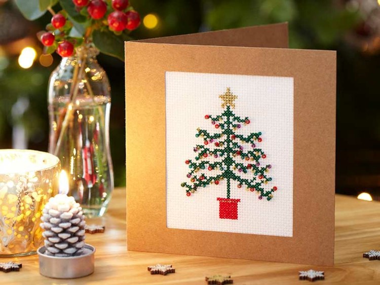 weihnachtskarte mit perlen kreuzstich perlen weihnachtsbaum basteln