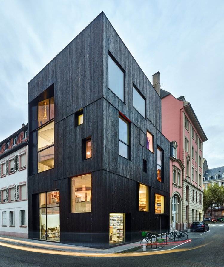 nachhaltiges bauen wenig fläche moderne architektur gebäude strassburg