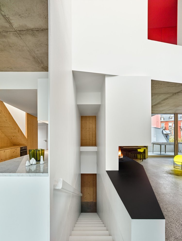 nachhaltiges bauen wenig fläche privathaus minimalistsiches design weis beton