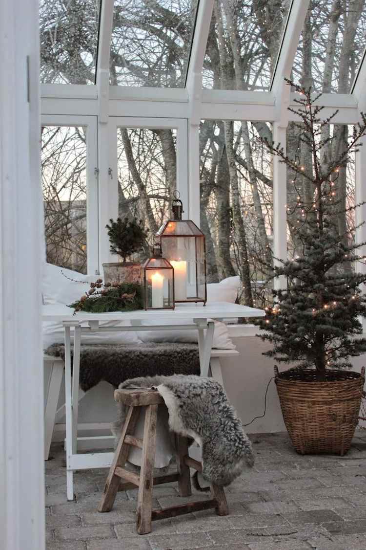 vintage weihnachten nostalgie skandinavisch wintergarten gemütlich kerzen laterne