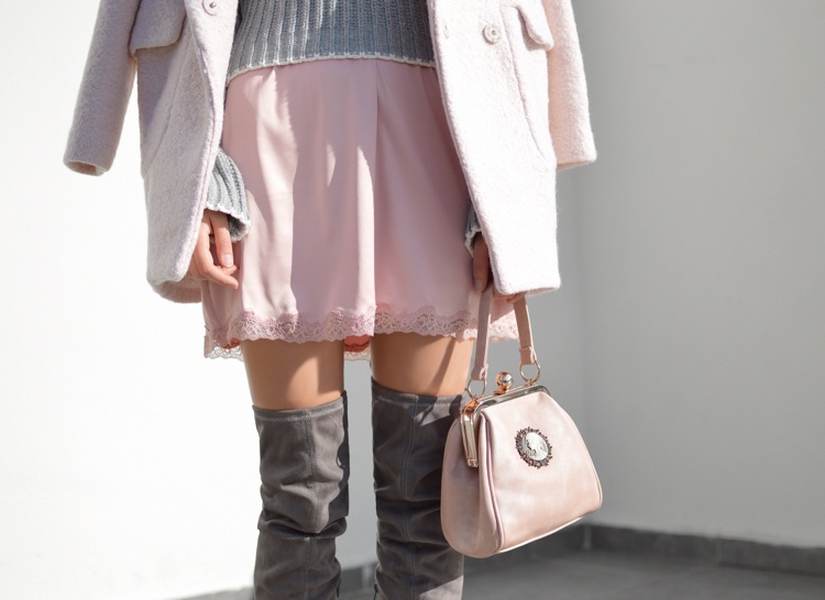Mini Handtasche Vintage Rosé Grau Outfit