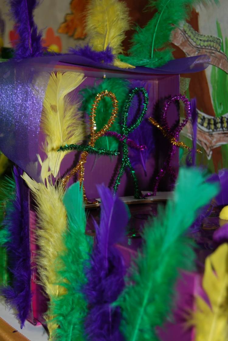 biegeplüsch figuren karneval deko bastelidee mit kindern