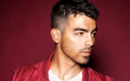 coole männerfrisuren promis joe jonas undercut