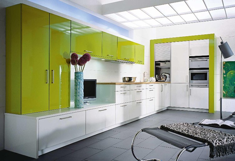greenery weiß grau kombination farbgestaltung für küche
