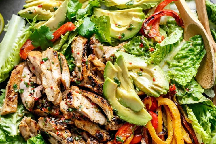 mexikanischer Salat Rezept Fajita Hähnchen Avocado