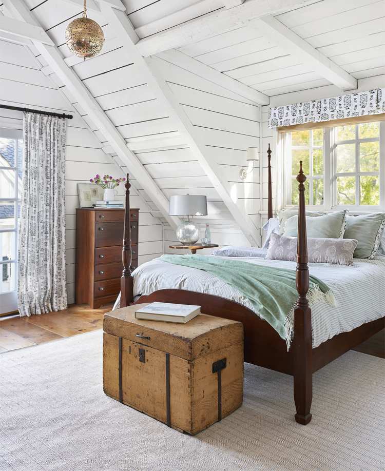 rustikales Schlafzimmer Bettbank Alternative Holztruhe Stauraum