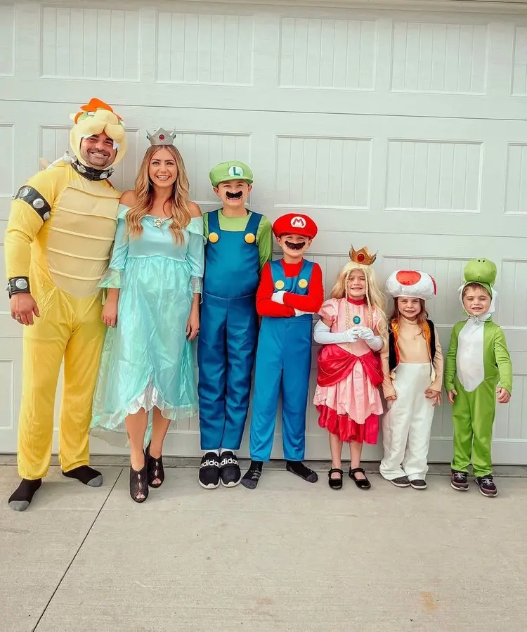 Super Mario nachahmen für den Fasching als Familienkostüm