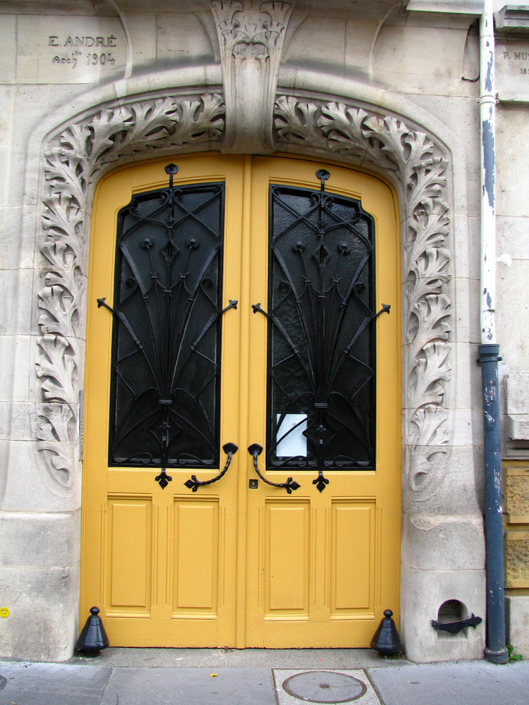 Antike Tür Gelb Jugendstil Schmiedeeisen Zweiflügelig Steinfassade