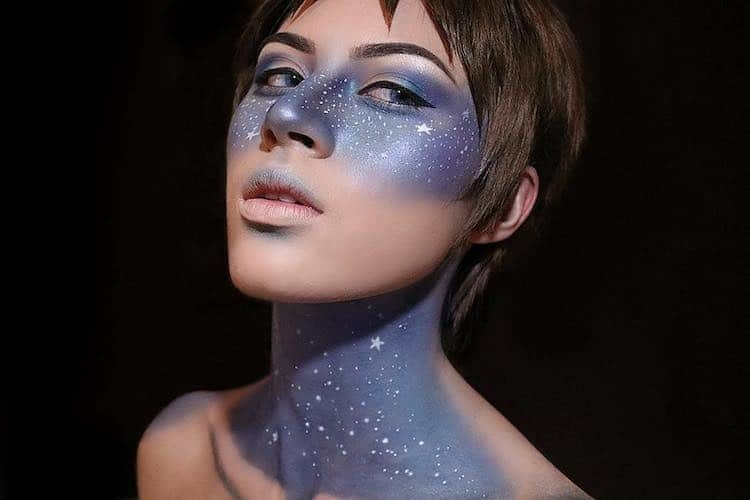 augen hals galaxy make up blau lila sterne