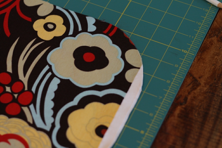 babydecke nähen stoffe zurecht schneiden ecken abrunden