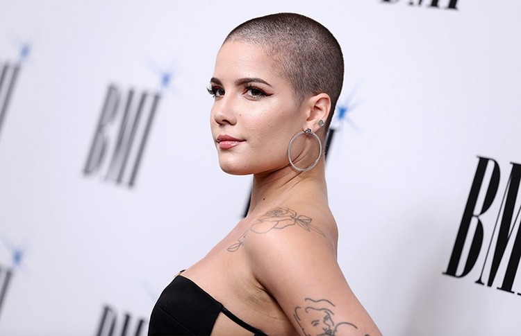 buzz cut frauen sehr kurz haarschnitt mutige halsey