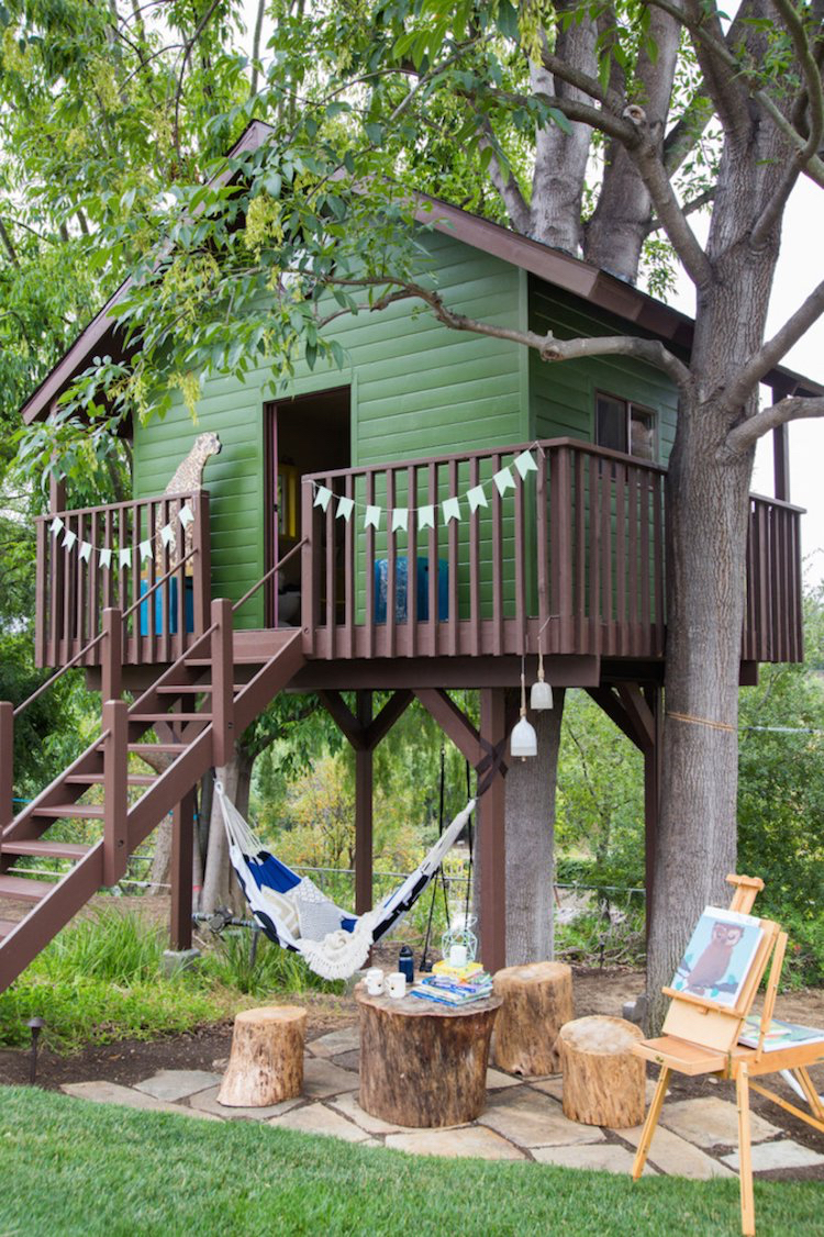 cooles baumhaus für kinder Stelzen Baumstamm Hocker Hängematte