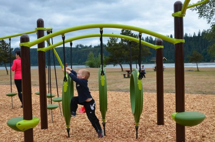 design kinderspielplatz outdoor ideen schaukel