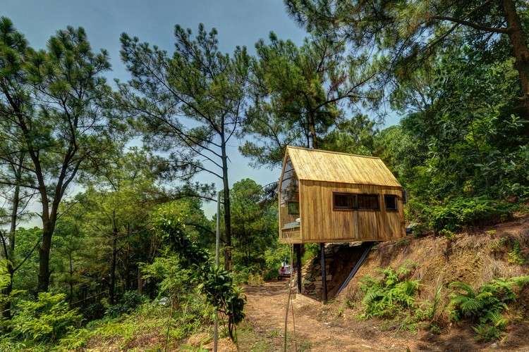 kleine holzhütte stelzen vietnam forest house