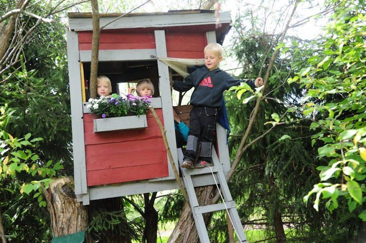 kleines Baumhaus für Kinder B-Turm