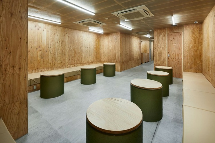 kombination sauna übernachtung holz°C kapselhotel japan